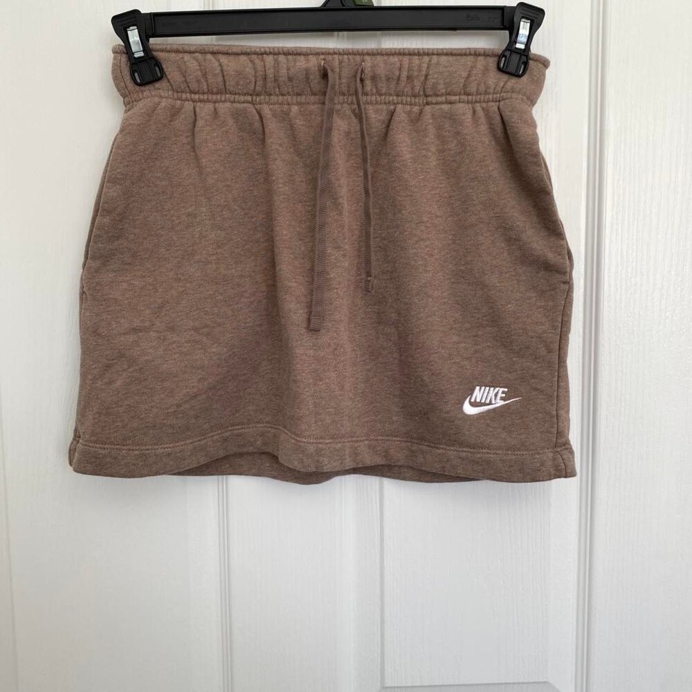 Nike Women's Brown and Tan Skirt